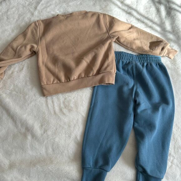 Nike Boys 3T Sweatshirt and Sweatpants - Picture 5 of 6